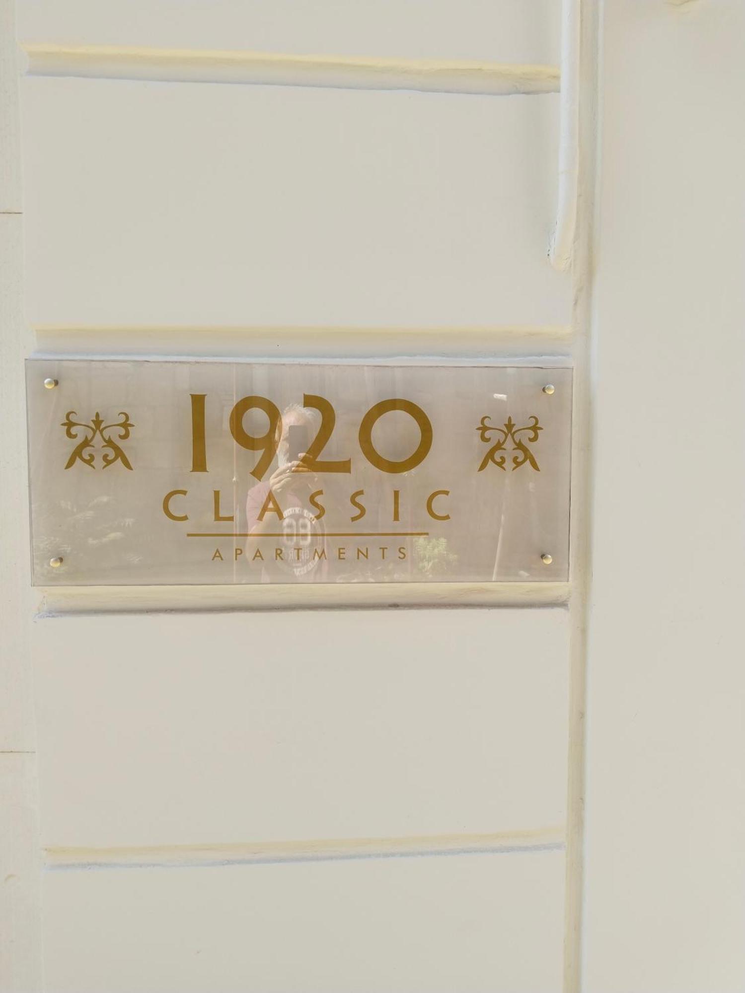 1920 Classic * Kalamata