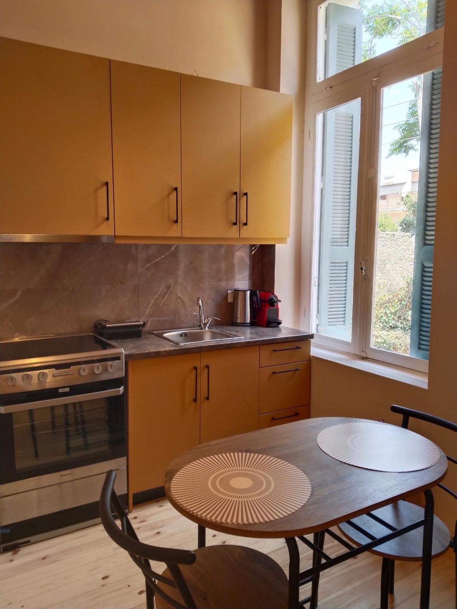 1920 Classic Apartment Kalamata