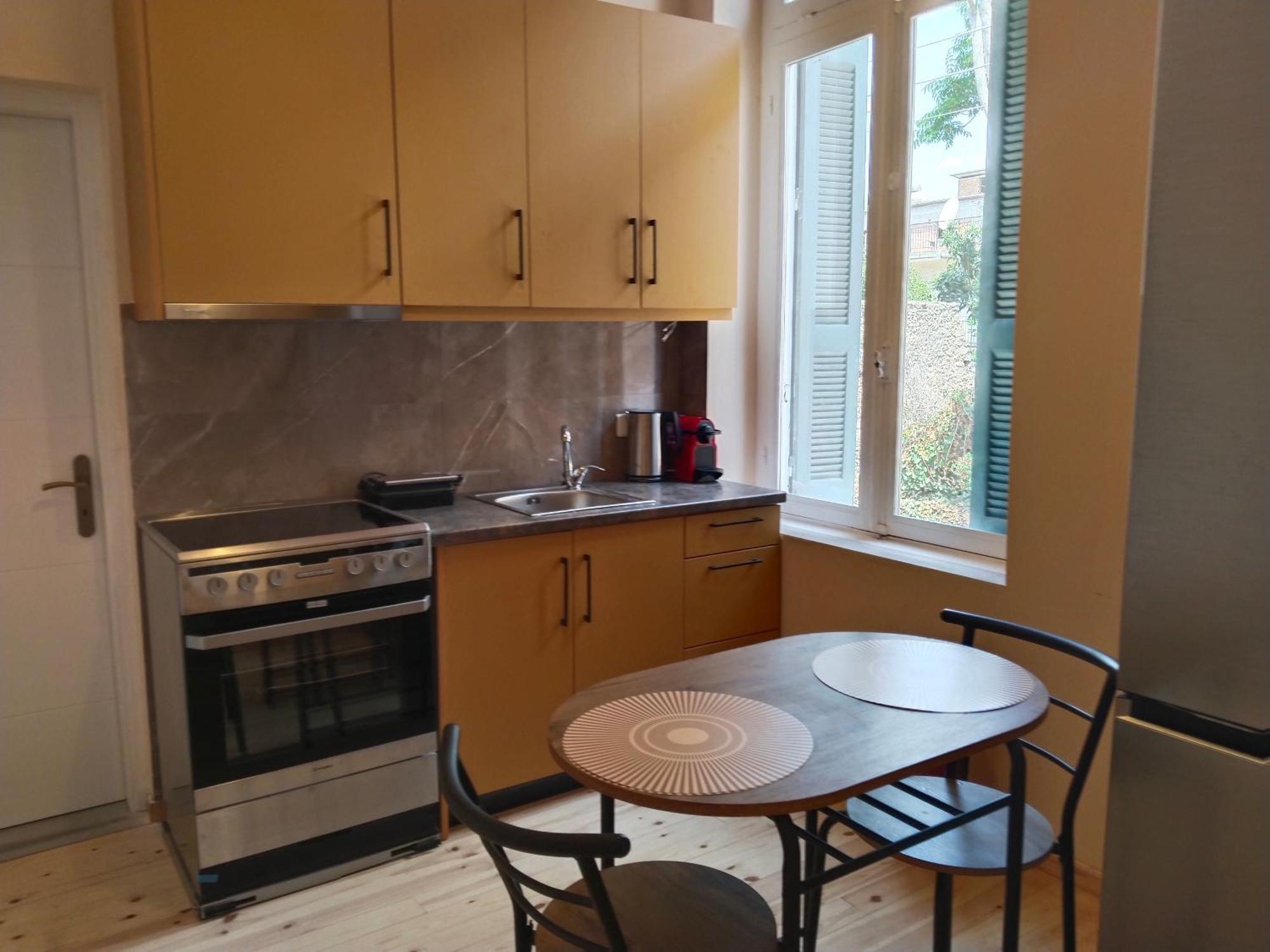 1920 Classic Apartment Kalamata